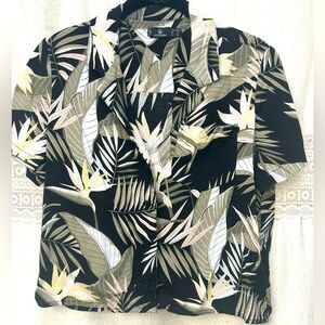 Women’s Volcom Gen Wow Button Up Shirt - Size Small